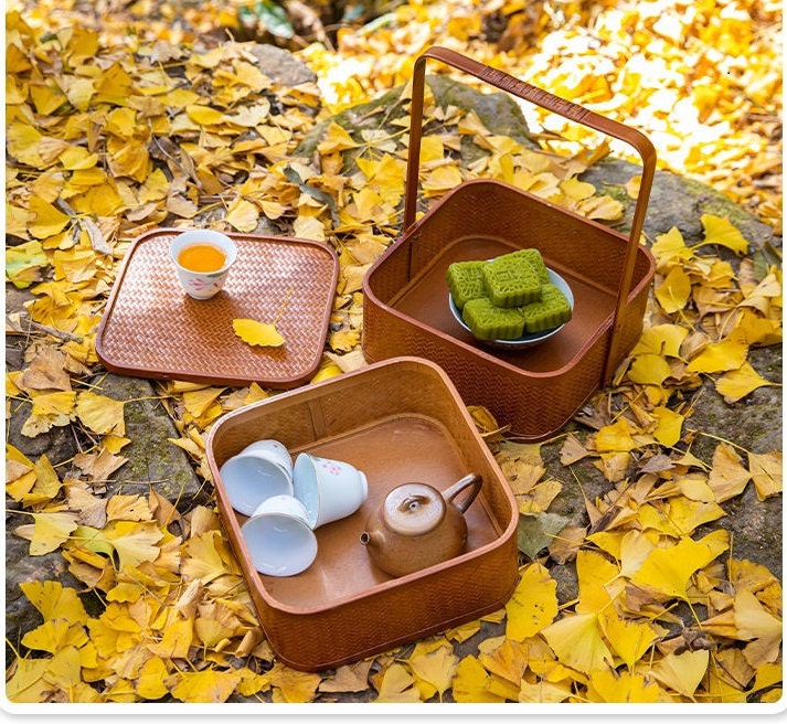 This is a bamboo weaving basket