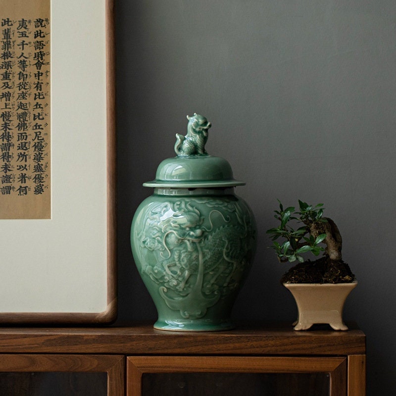 this is a celadon tea jar.this is a green ceramic tea storage canister