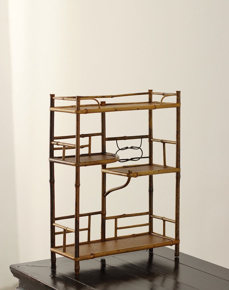 This is a meilu bamboo shelf bamboo rack.this is a bamboo teaware storage shelf