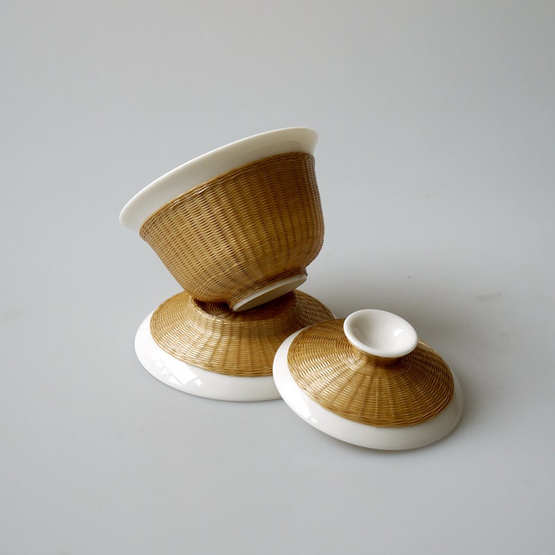 this is a bamboo weaving ceramic gaiwan teapot