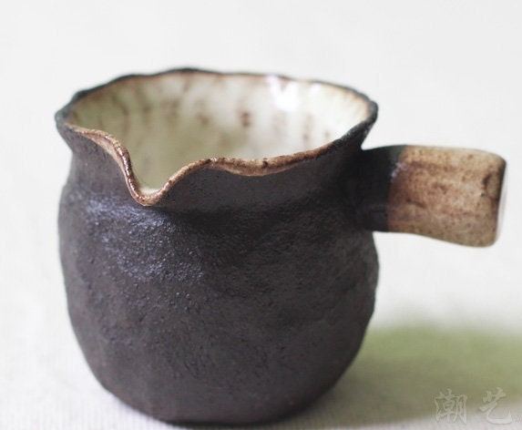 This is a pottery faircup gongdaobei