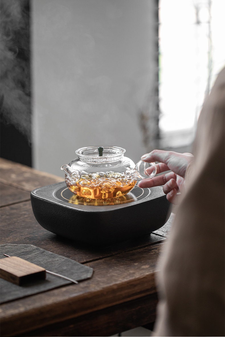 This is a glass kettle